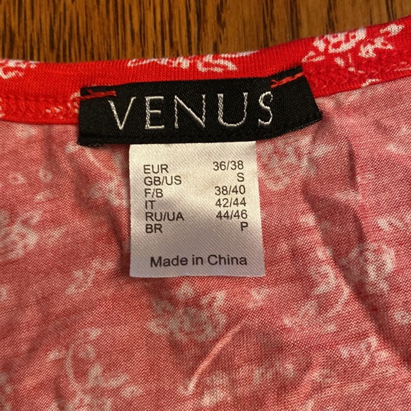 Venus Small Red with White Pattern & Lace Sleeve Detail Short Sleeve Shirt - Picture 8 of 9